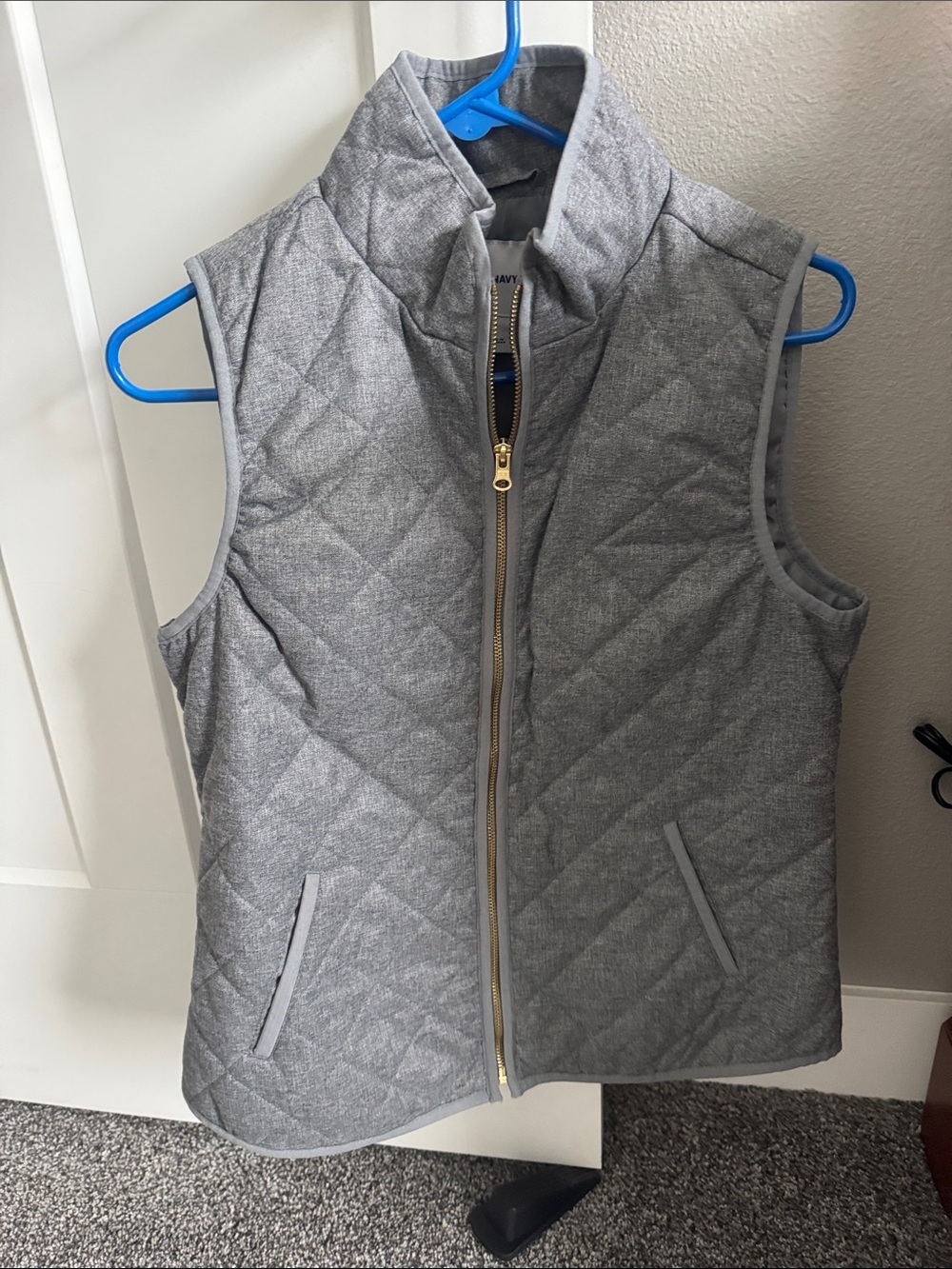 Old Navy Quilted Light Gray Women's Puffer Vest